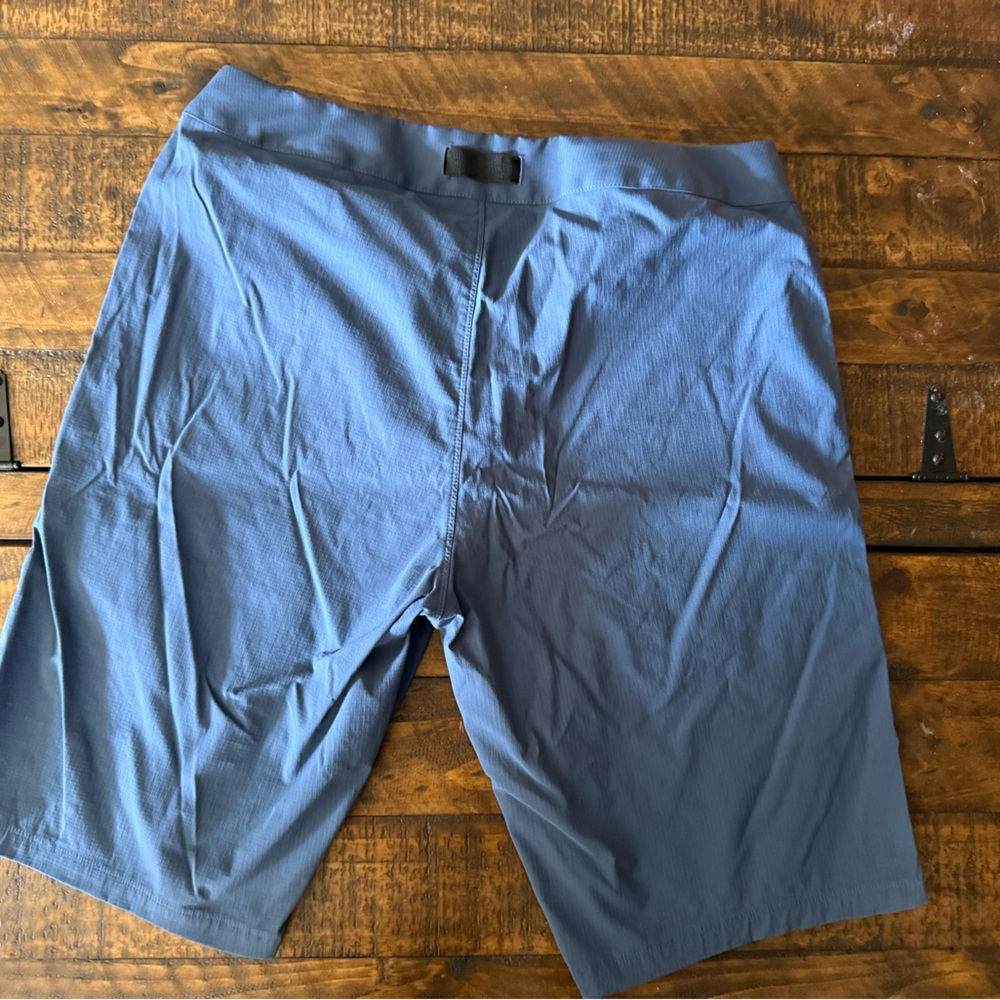 Men’s size 38 Fox Shorts